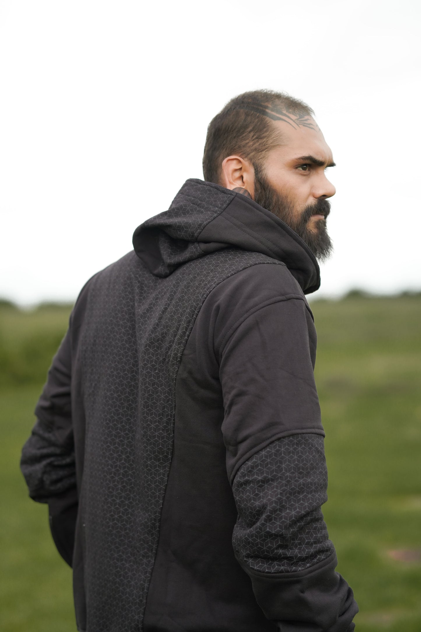 ABSTRACT KNOT Edition |Cotton Fleece Black Hoodie for Men Fractal Glitch Pattern