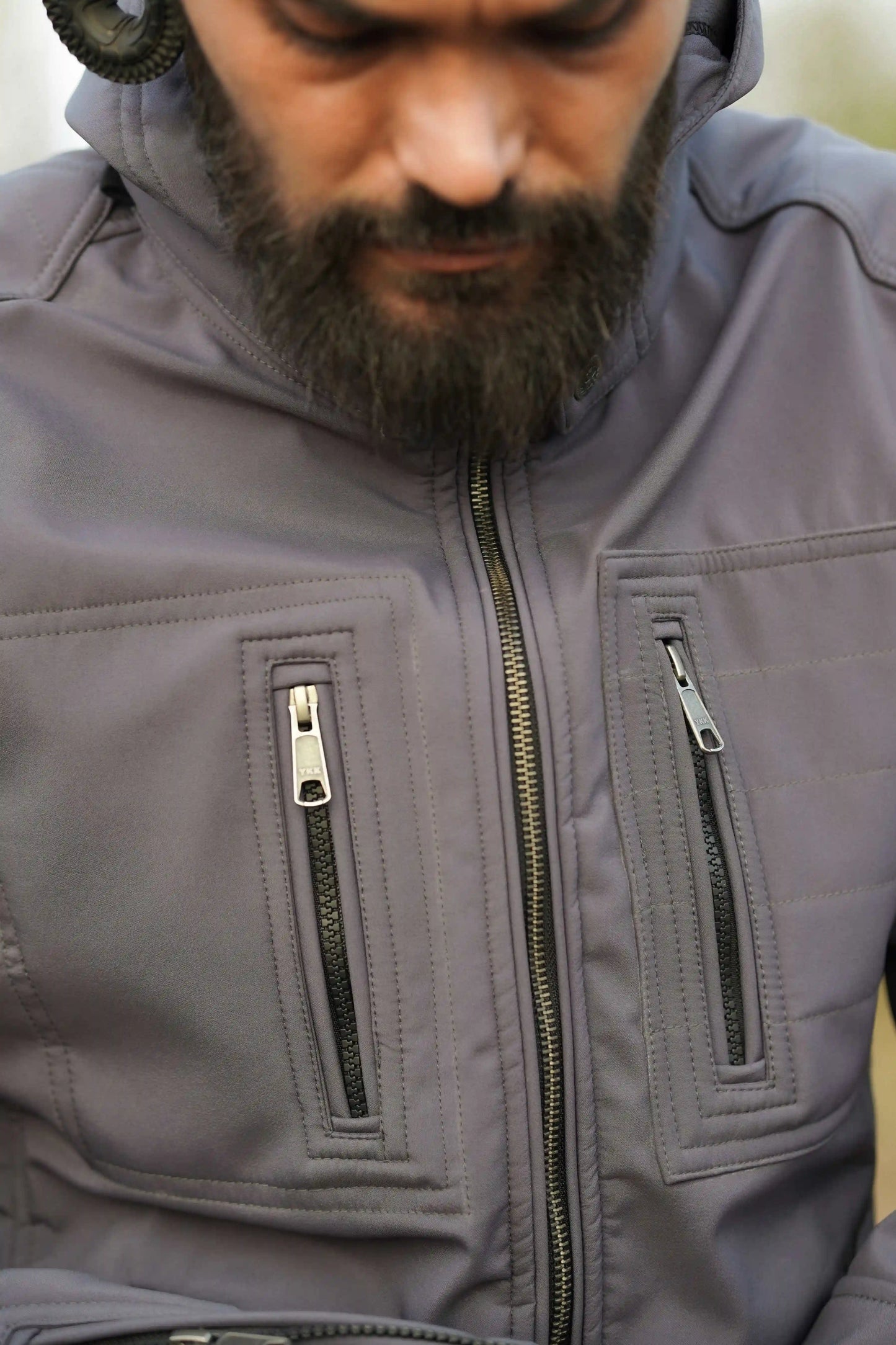 Winddichte Festivaljacke – Armor 2.0 Olivgrüne futuristische Kapuzenjacke