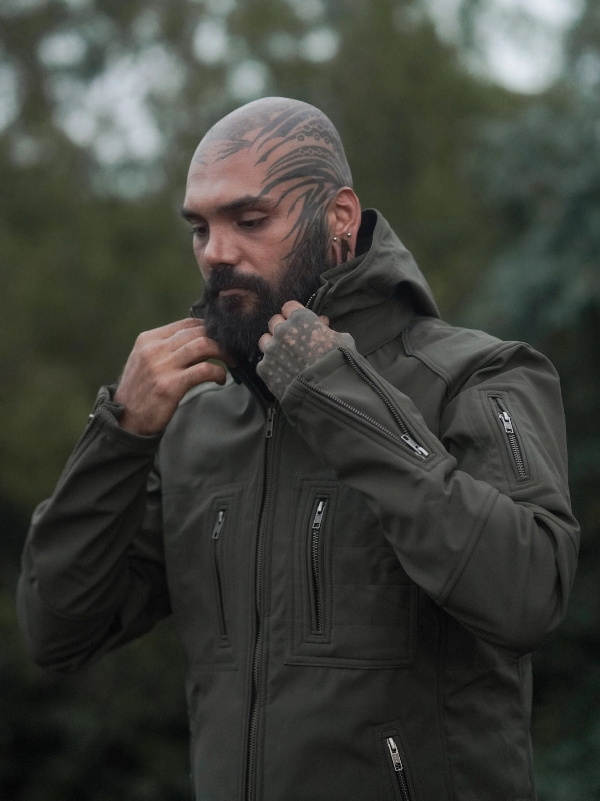 Winddichte Festivaljacke – Armor 2.0 Olivgrüne futuristische Kapuzenjacke