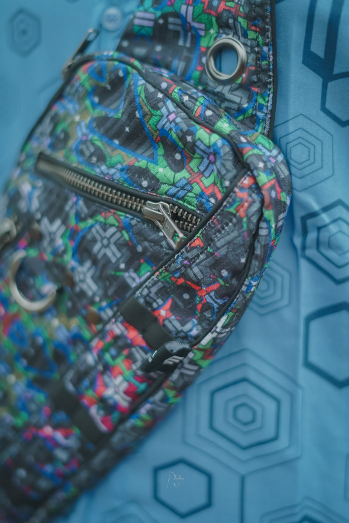 EQUILIBRIUM Geometrische Umhängetasche – Psytrance Festival Sling Bag