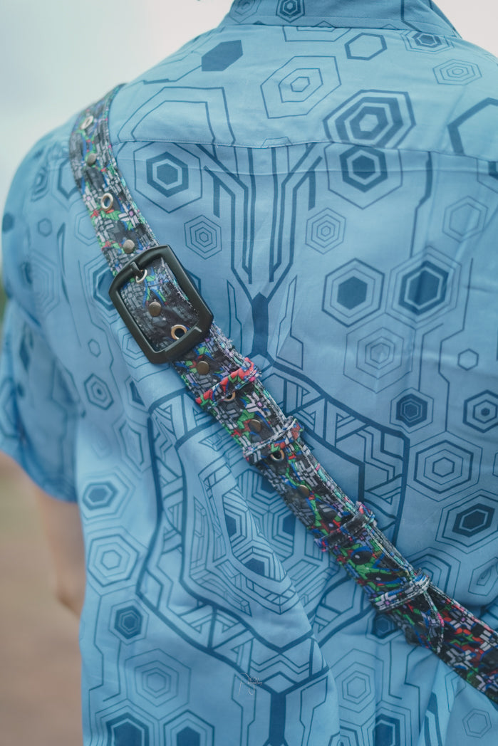 EQUILIBRIUM Geometrische Umhängetasche – Psytrance Festival Sling Bag