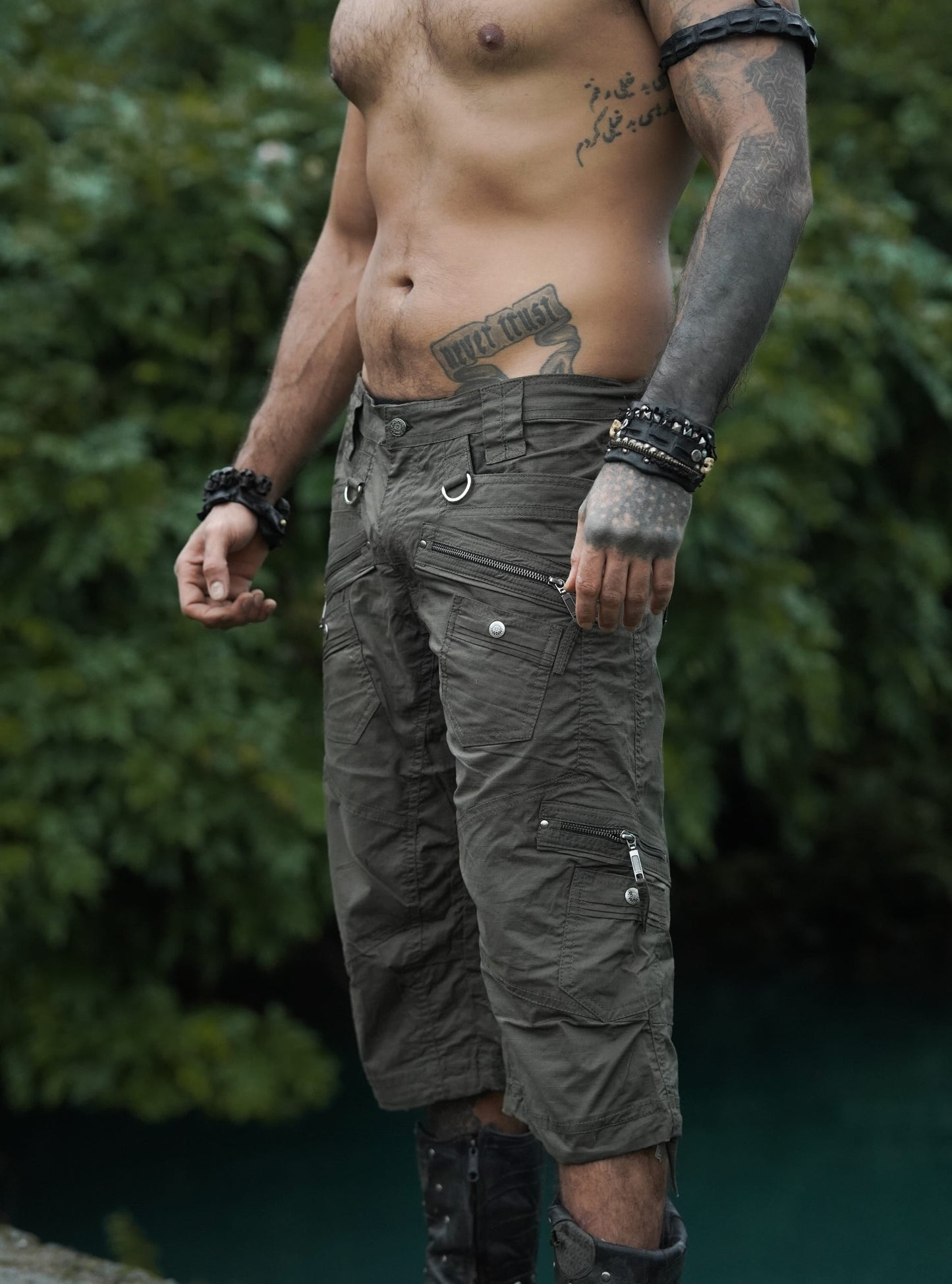 MANAGA SHORTS - Herren Cargo Shorts | Stretch-Ripstop Cargo Shorts Hunter Green
