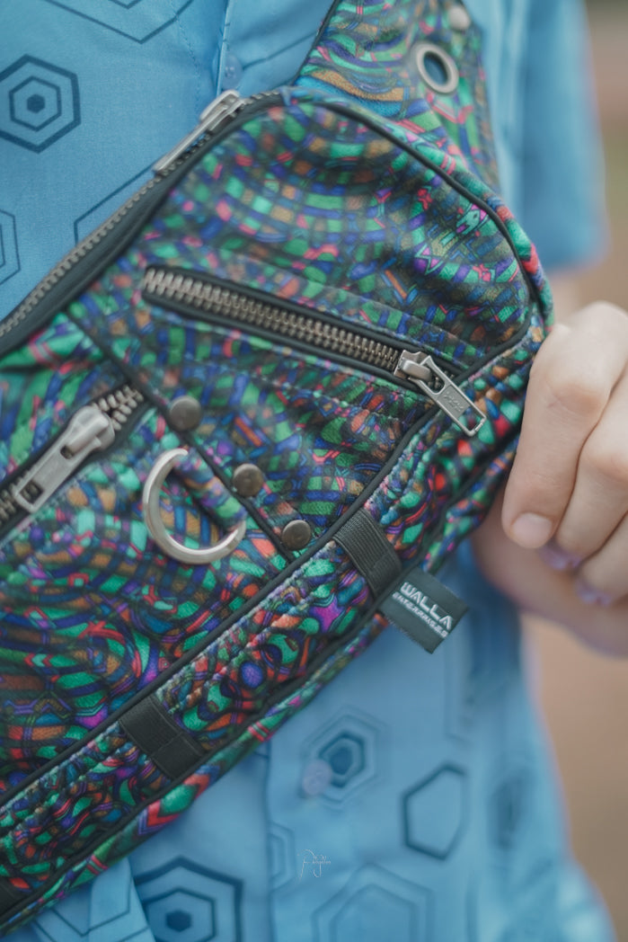 MYCELIUM Psychedelic Umhängetasche – Festival Canvas Sling Bag
