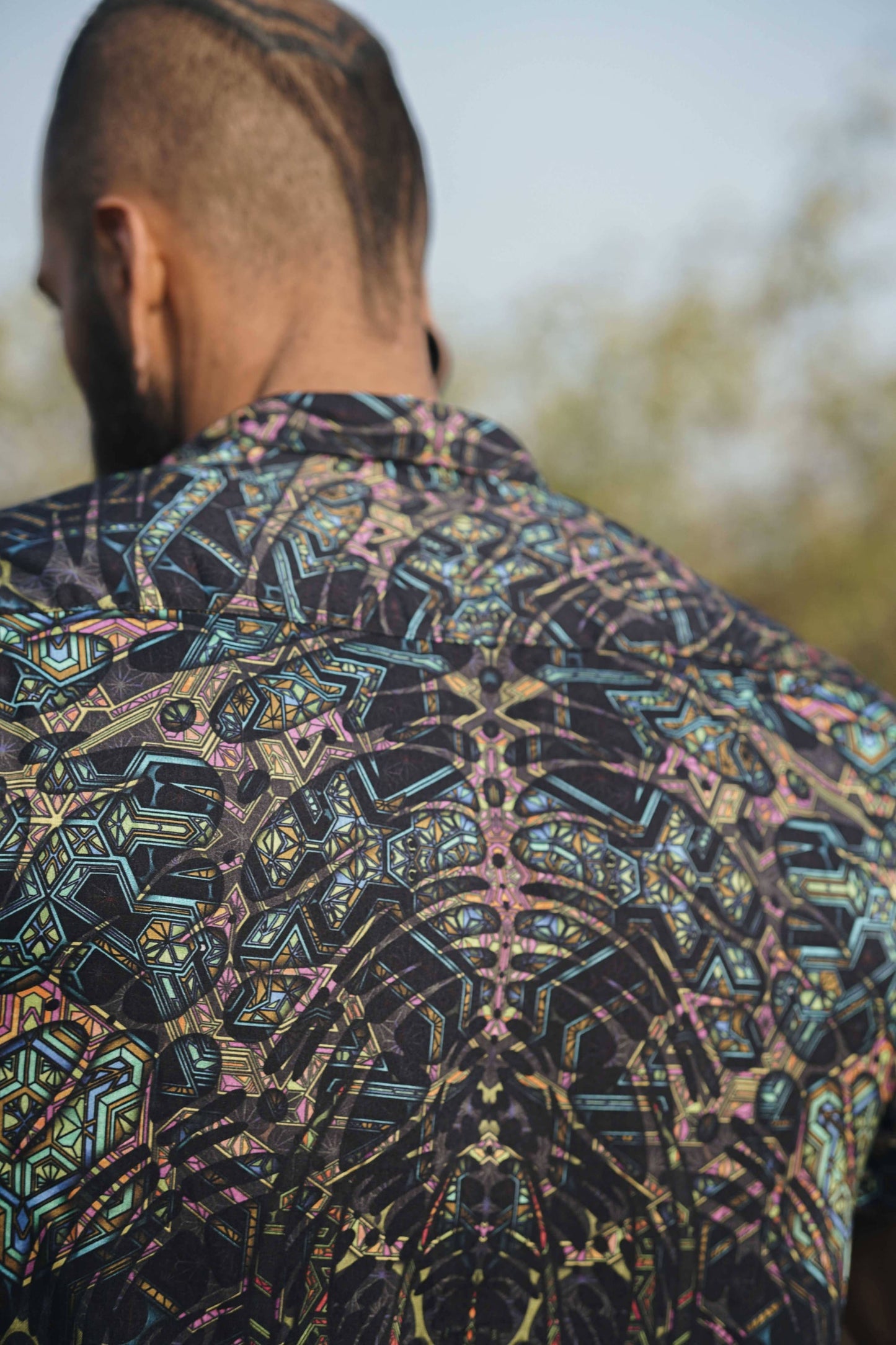 MIND FLARE | Herren Bambus Kurzarmhemd | Psychedelischer Glitch-Print