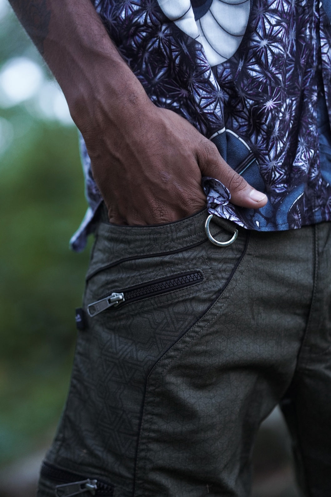Pythagoras Abstract – Grüne NY Herren-Cargoshorts | Shorts mit geometrischem Muster und mehreren Taschen